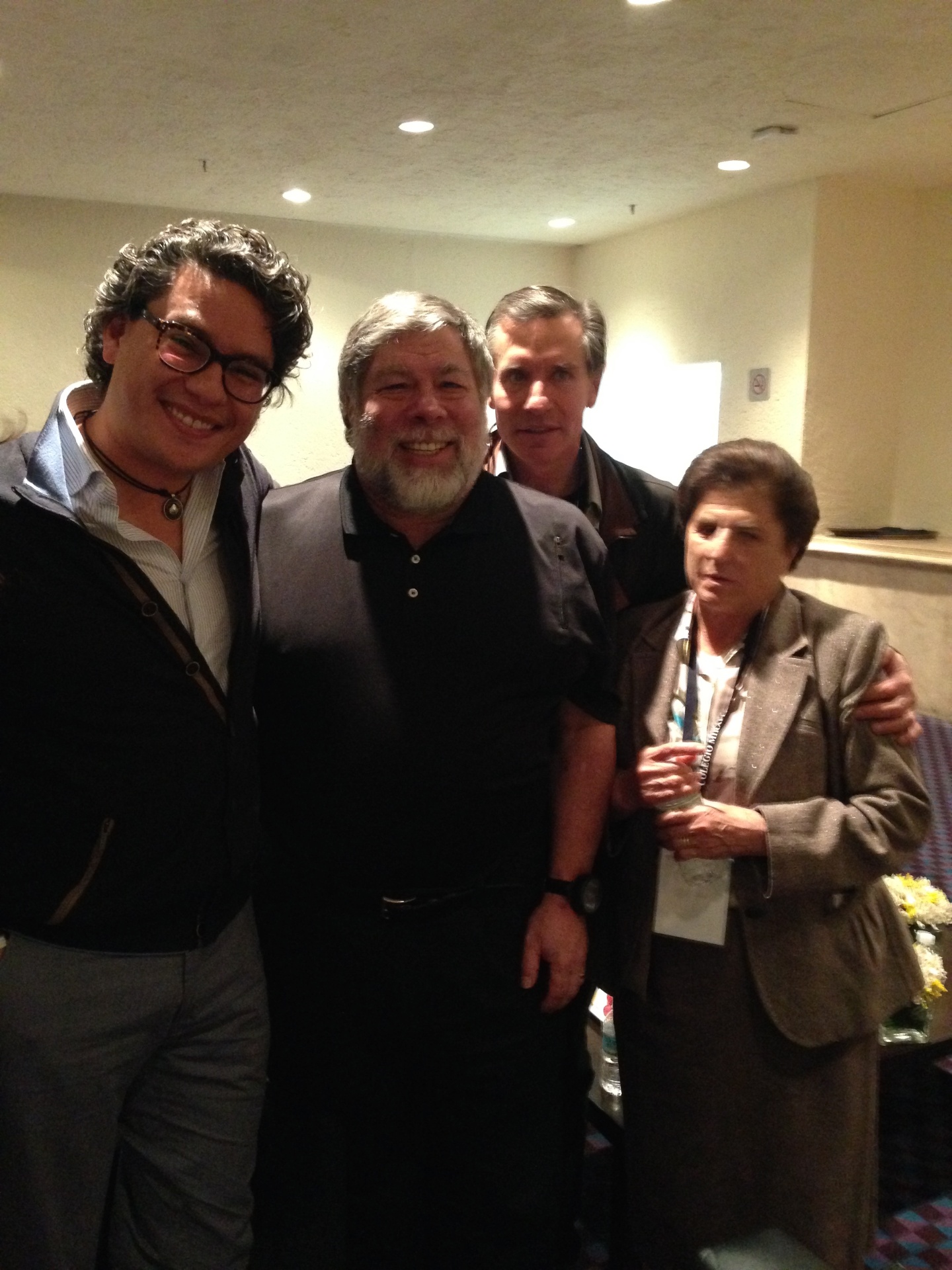 Agustín Mier y Terán junto a Steve Wozniak
